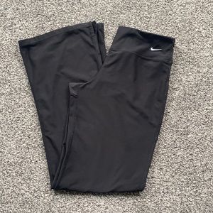 Women’s Nike wide leg pant size Small